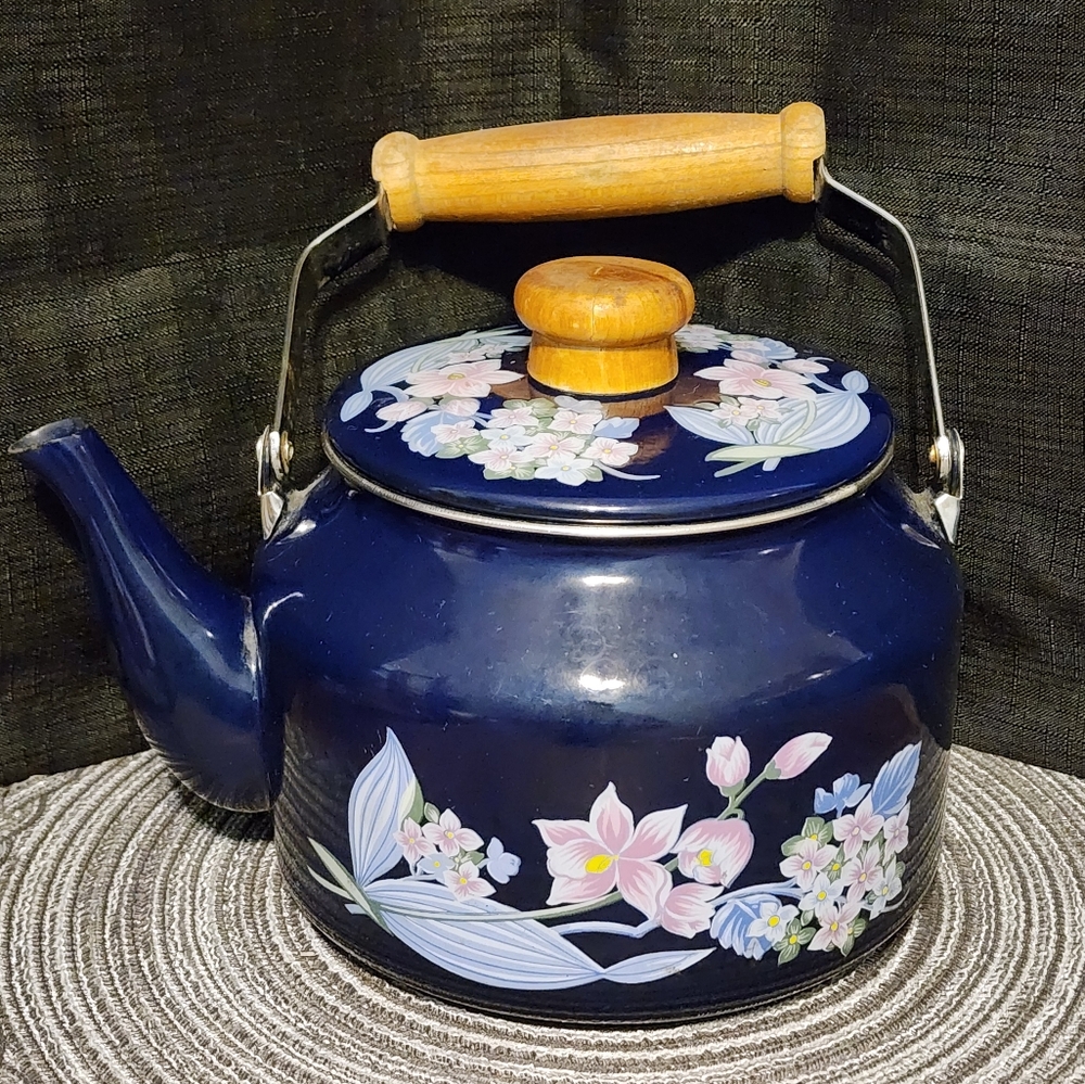 Vintage Japanese Tea Pot - Picture 10 of 11